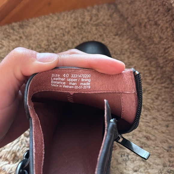 Danilo bootie heel. Size 40.  Only wore inside. - Picture 4 of 5